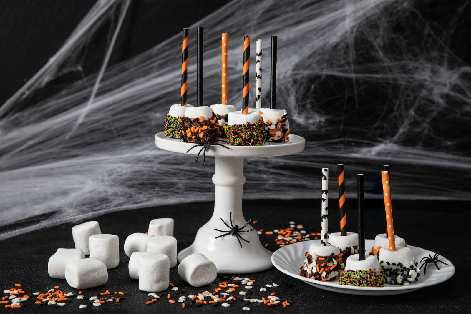 Halloween Marshmallow Pops