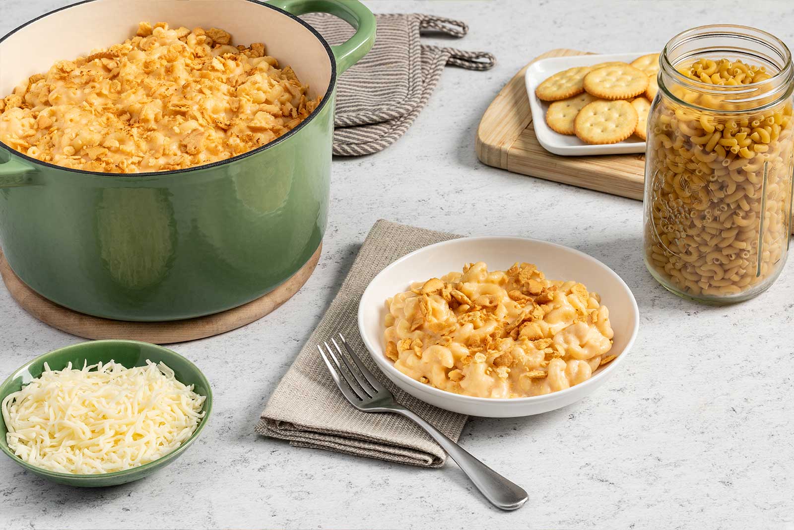 Dutch Oven Mac & Cheese